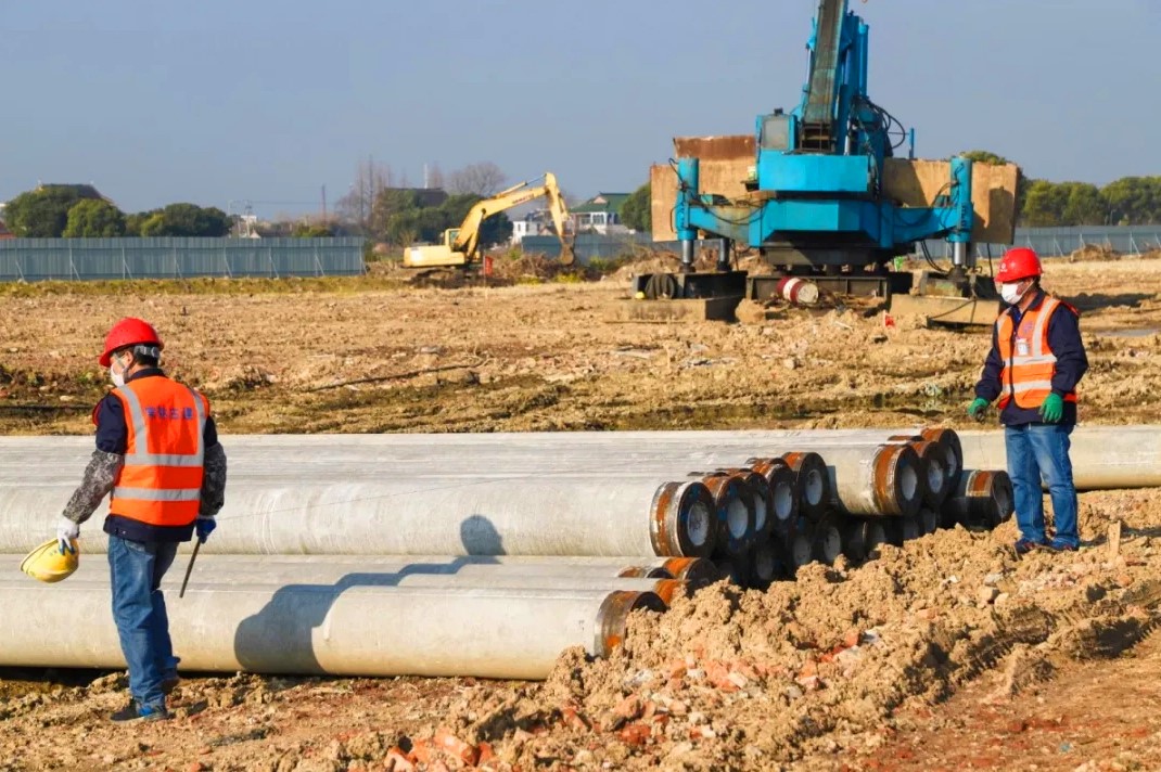 開工現(xiàn)場(chǎng) (2).jpg